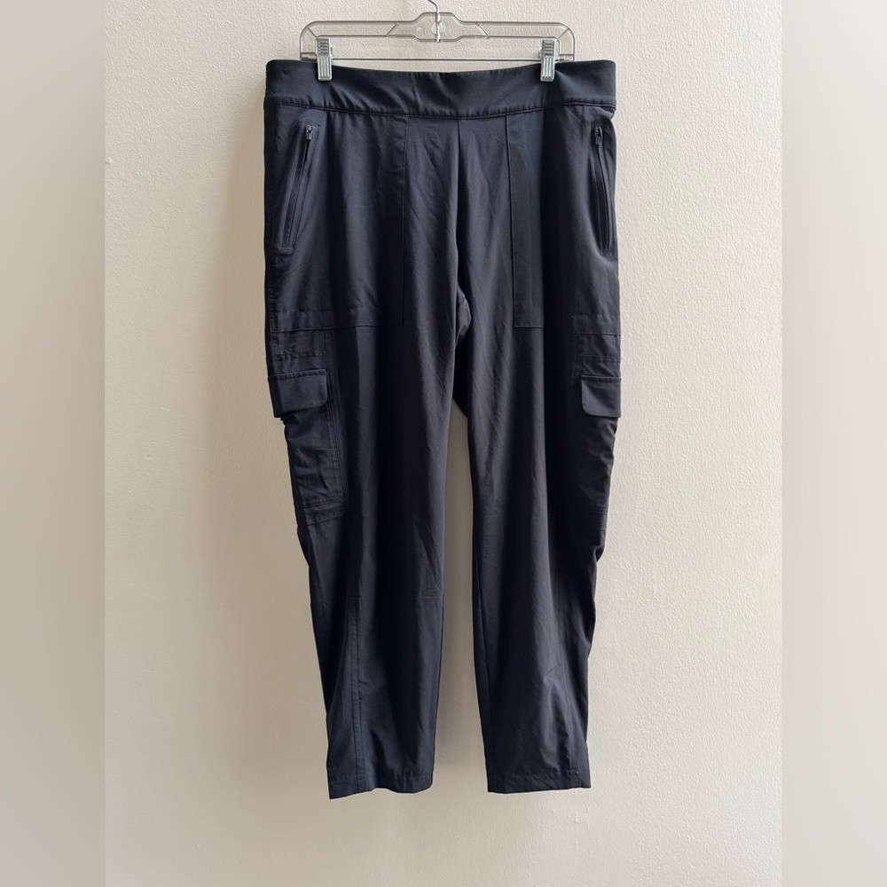 Athleta Chelsea Cargo Lined Utility Pants Black size 16 NWOT - Picture 4 of 12